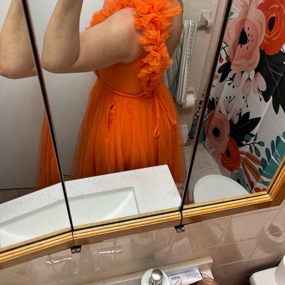 I bought two of this same dress. I will be selling the new one i did not wear. - Picture 7 of 7